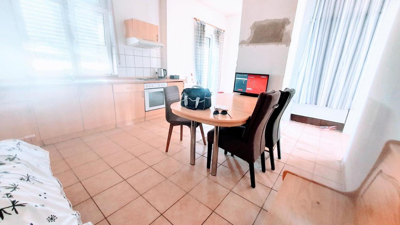 Fmi 9 Accommodation Raunheim Luaran gambar
