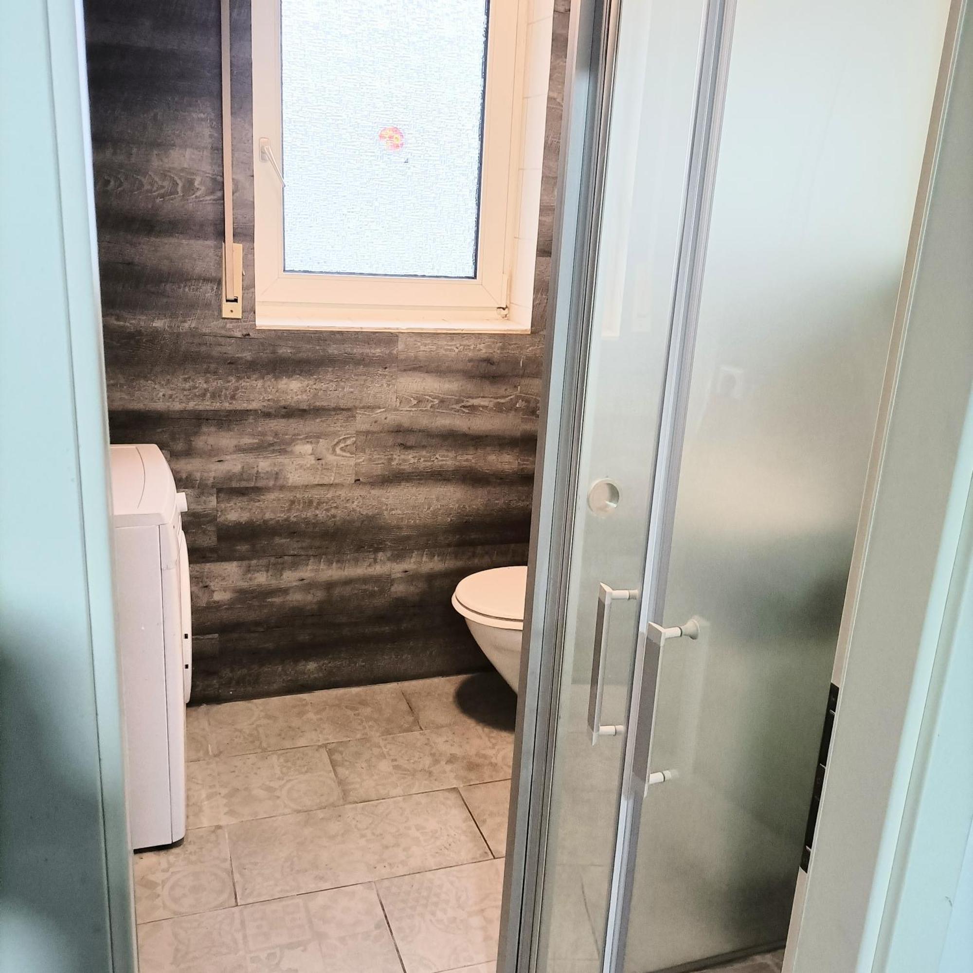 Fmi 9 Accommodation Raunheim Bilik gambar