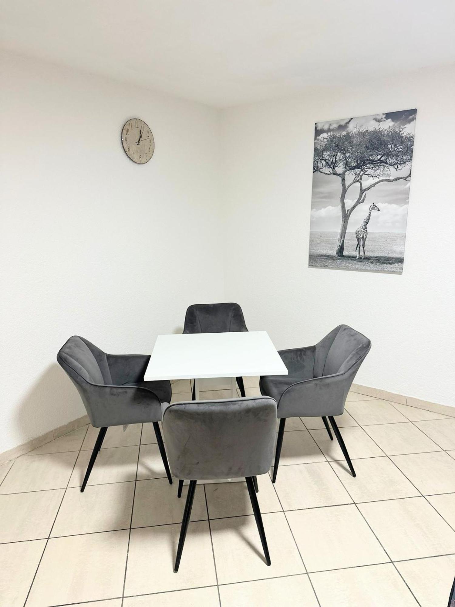 Fmi 9 Accommodation Raunheim Bilik gambar